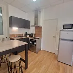 Le Delacroix #Parking