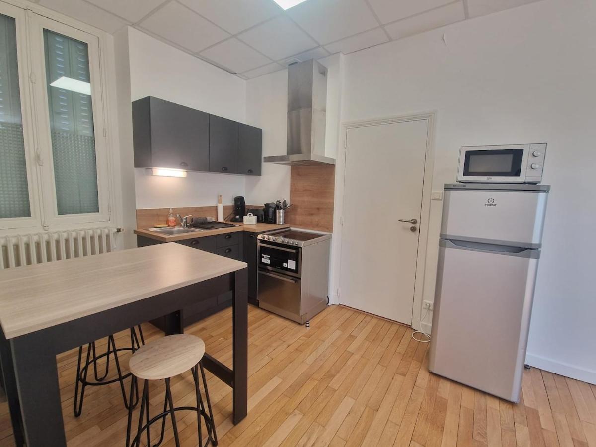 Le Delacroix #parking Apartment