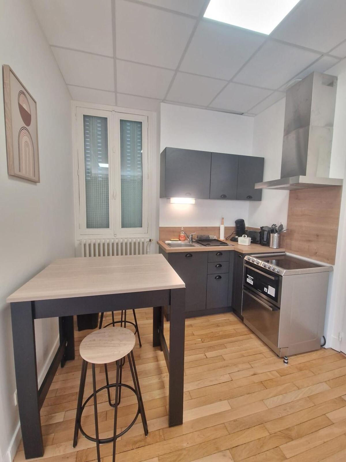 Le Delacroix #parking Apartment *